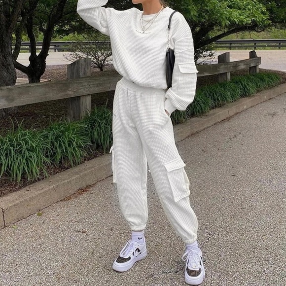 JUBILEE quilted cloud sweatpants - Picture 4 of 6